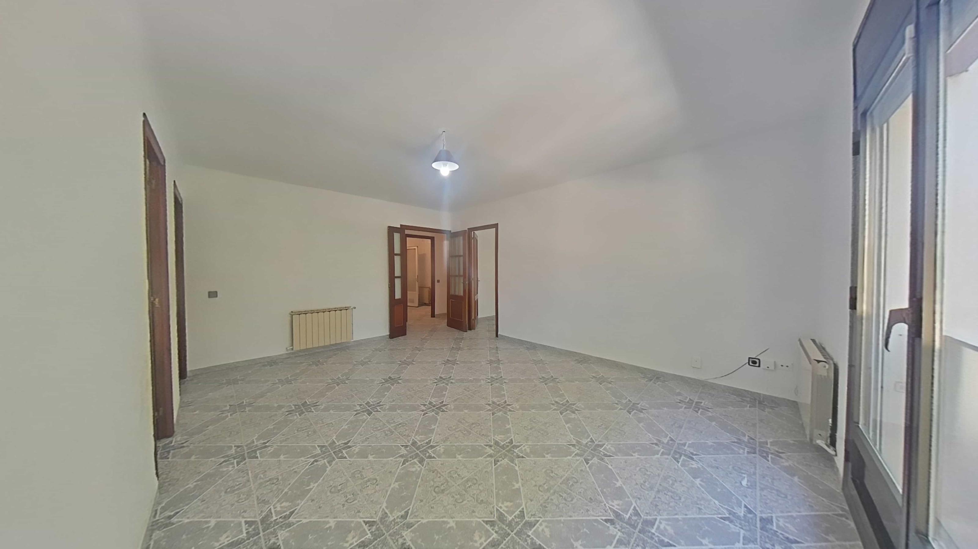 Imagen 10 Piso en venta en Vilafranca Del Penedès / En el centro del barrio de Les Clotes.