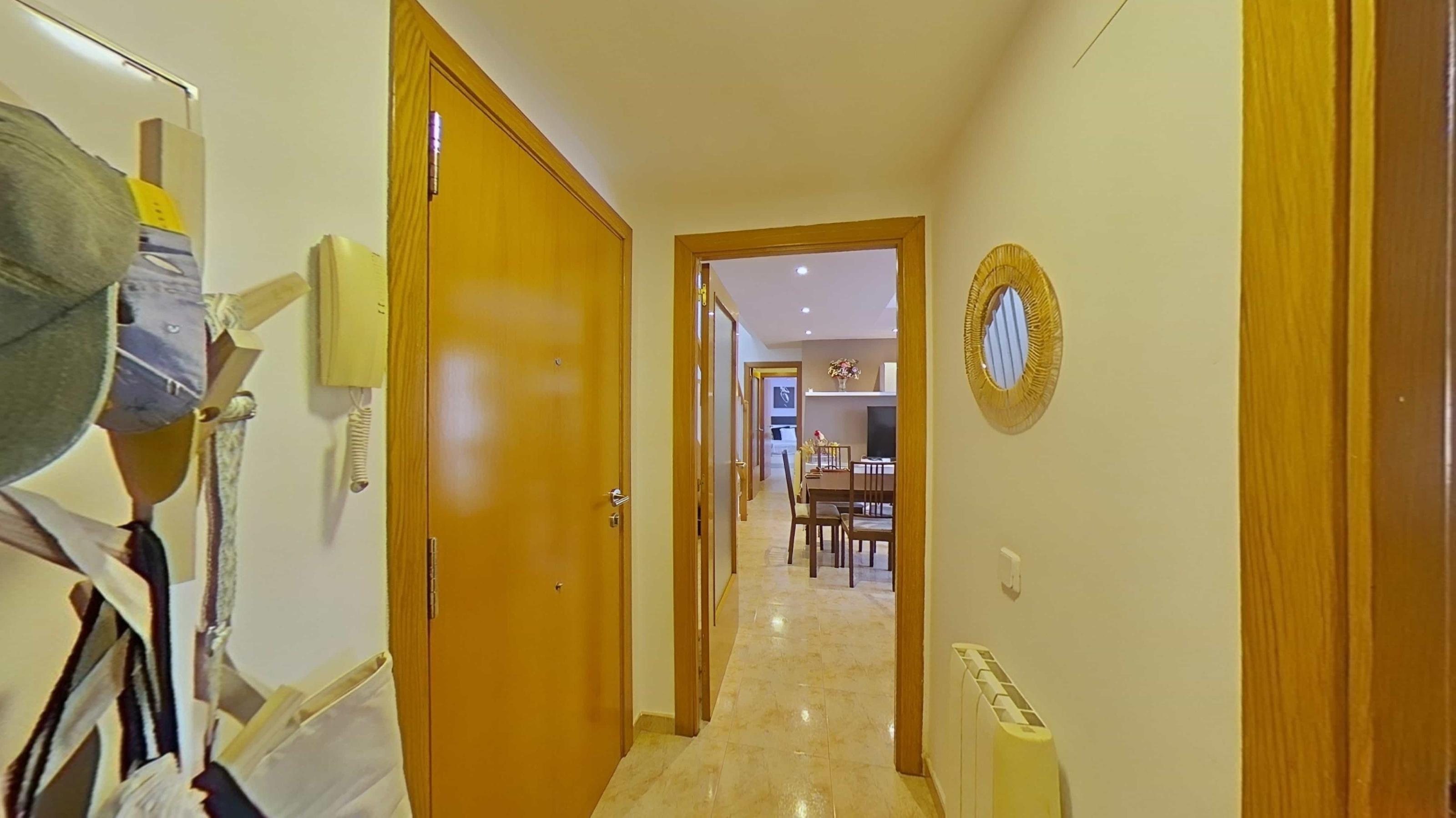 Imagen 7 Piso en venta en Castellví De La Marca / En el centro de la población, acceso principal.