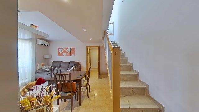 Imagen 9 Inmueble 304240 - Piso en venta en Castellví De La Marca / En el centro de la población, acceso principal.