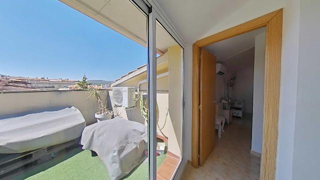 Imagen 32 Inmueble 304240 - Piso en venta en Castellví De La Marca / En el centro de la población, acceso principal.