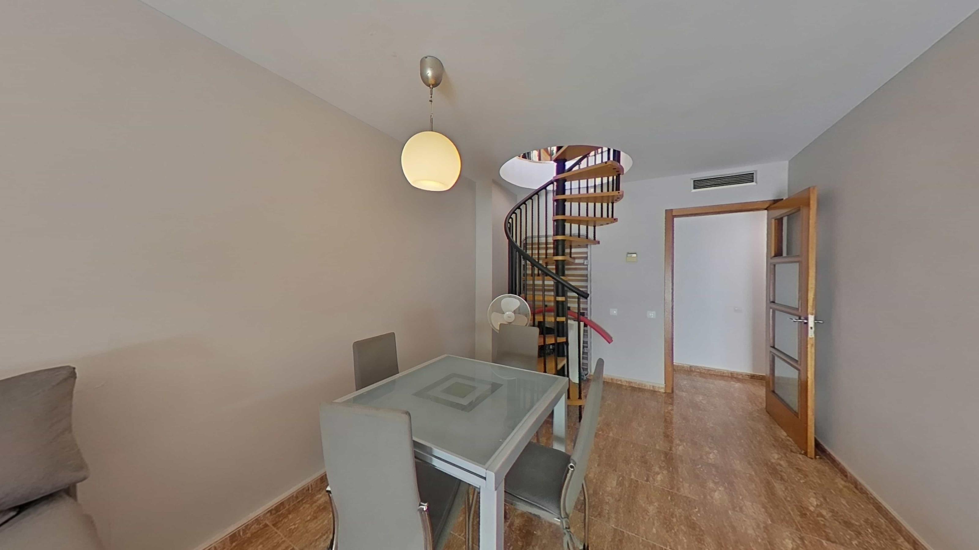Imagen 39 Dúplex en venta en Pla Del Penedès El / Zona residencial, cerca de la piscina municipal.