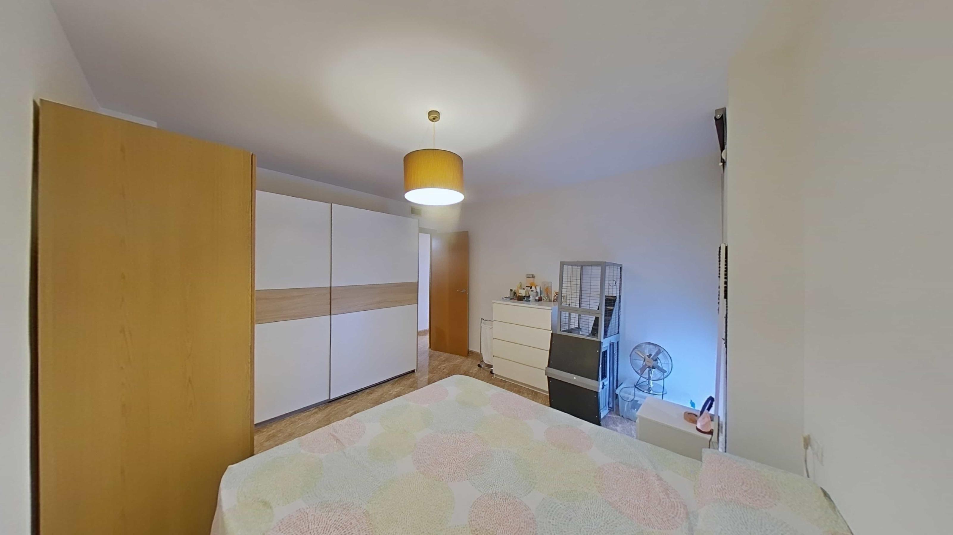 Imagen 16 Dúplex en venta en Pla Del Penedès El / Zona residencial, cerca de la piscina municipal.