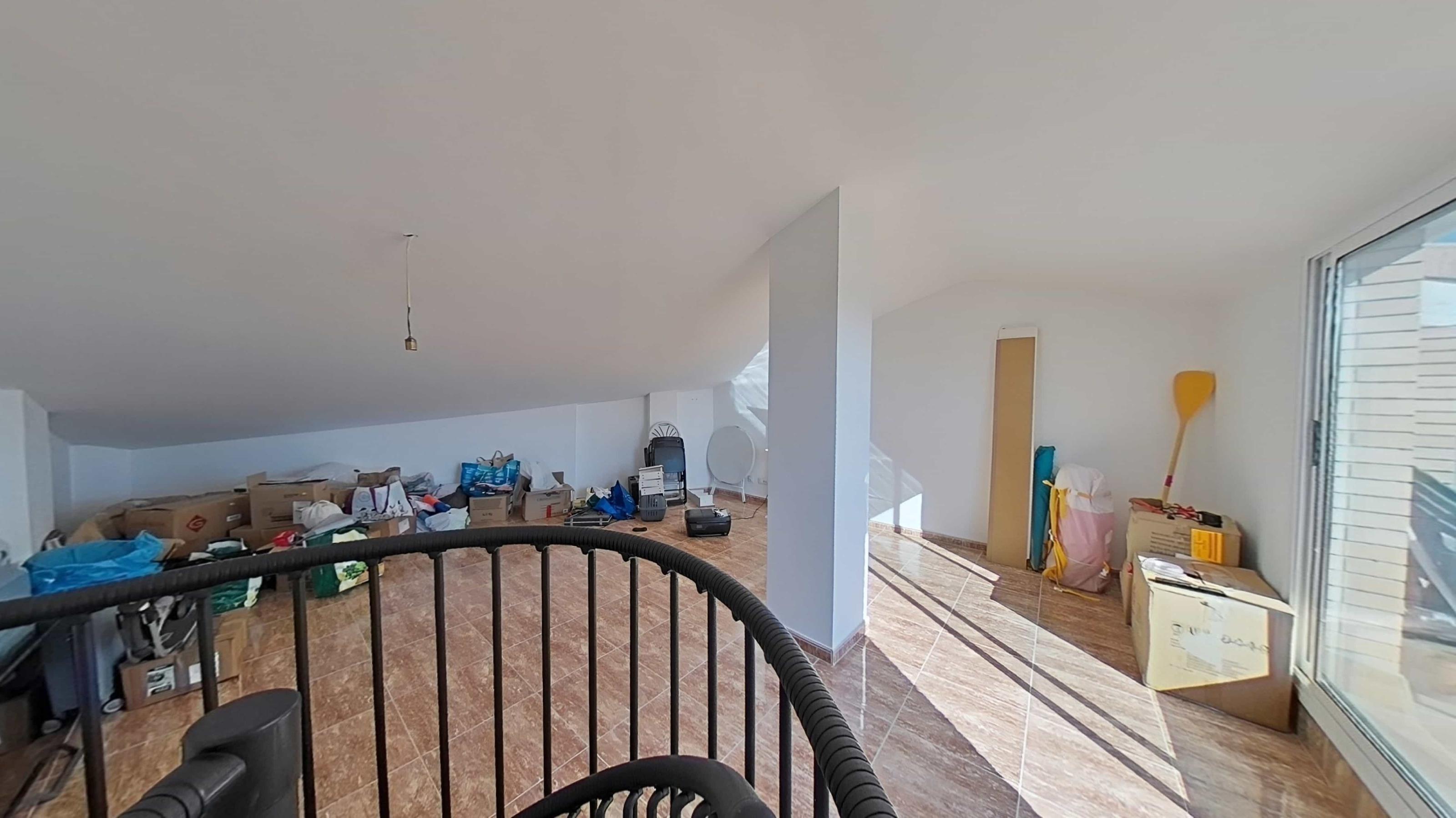 Imagen 43 Dúplex en venta en Pla Del Penedès El / Zona residencial, cerca de la piscina municipal.