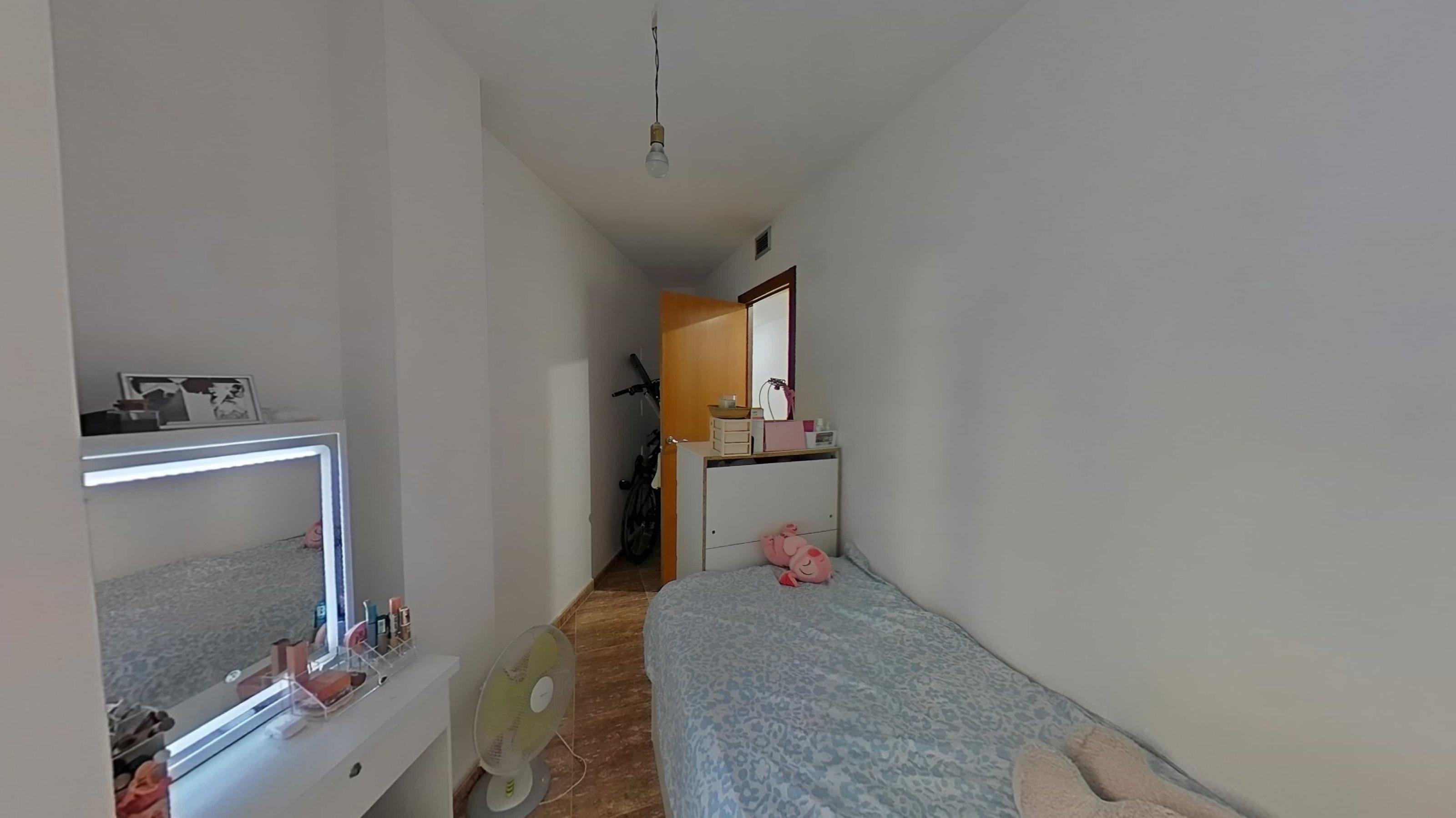 Imagen 33 Dúplex en venta en Pla Del Penedès El / Zona residencial, cerca de la piscina municipal.