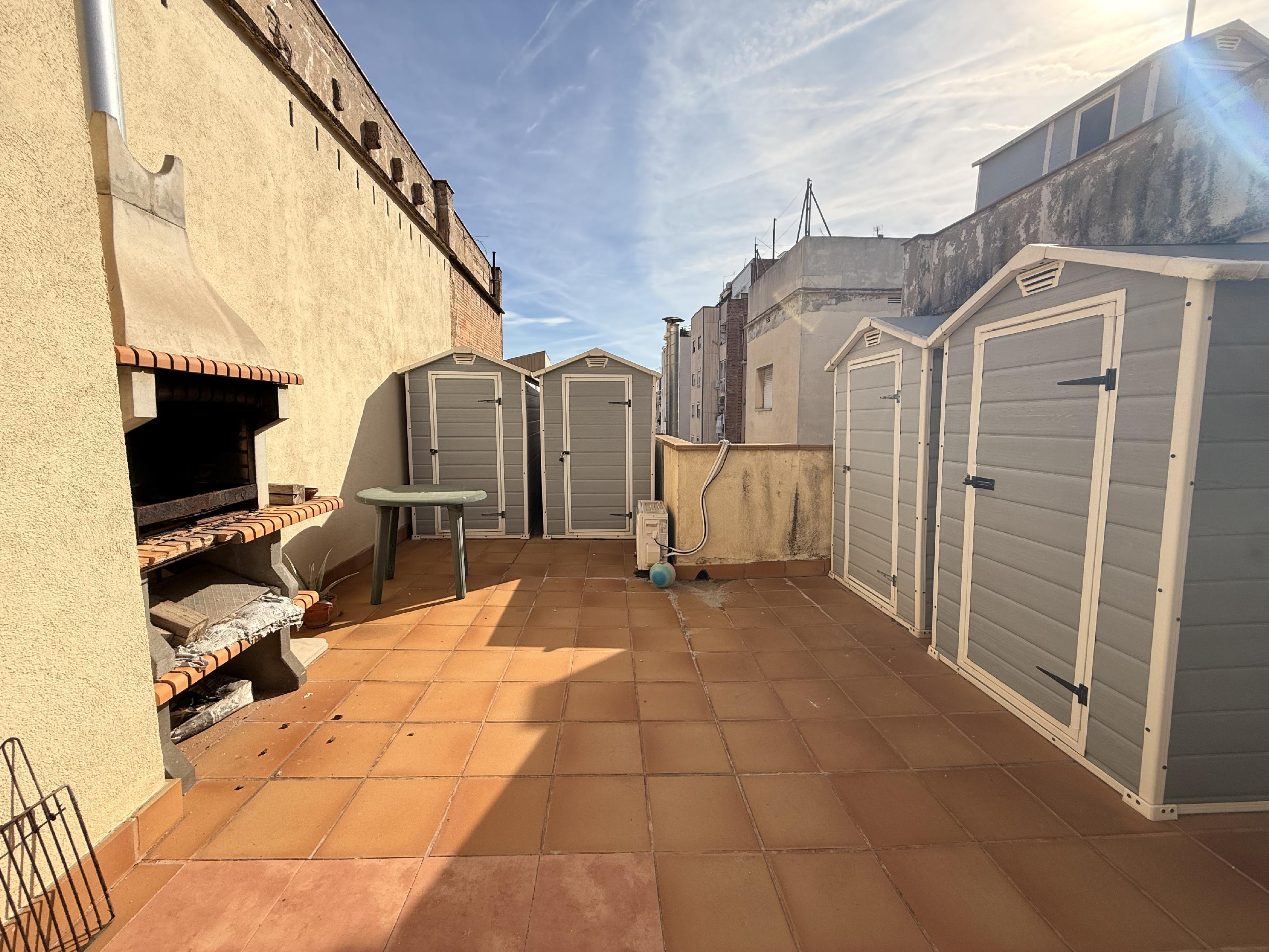 Imagen 1 Dúplex en venta en Hospitalet De Llobregat L´ / A una manzana de la ciudad de Barcelona.