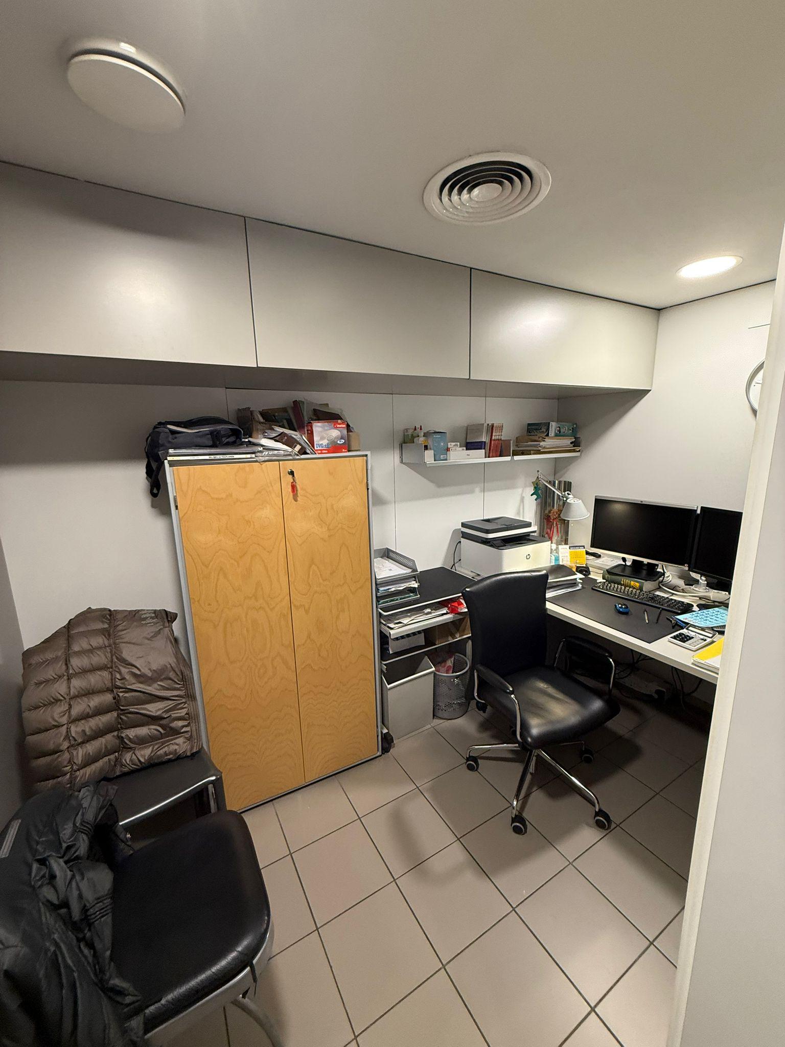 Imagen 17 Oficina Comercial en venta en Barcelona / A tan solo 10 minutos del Corte Ingles Diagonal