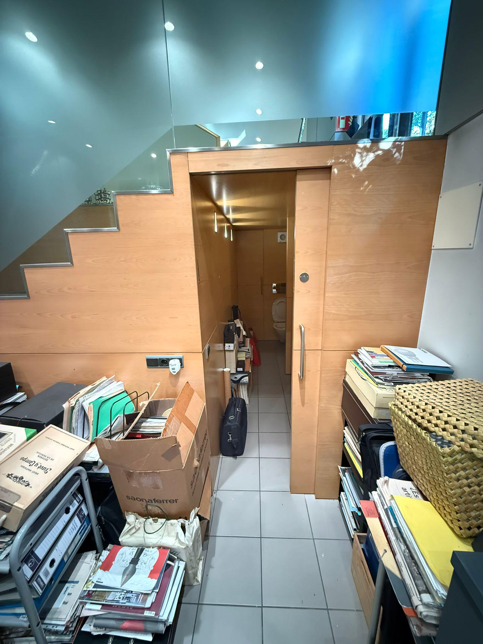 Imagen 10 Oficina Comercial en venta en Barcelona / A tan solo 10 minutos del Corte Ingles Diagonal