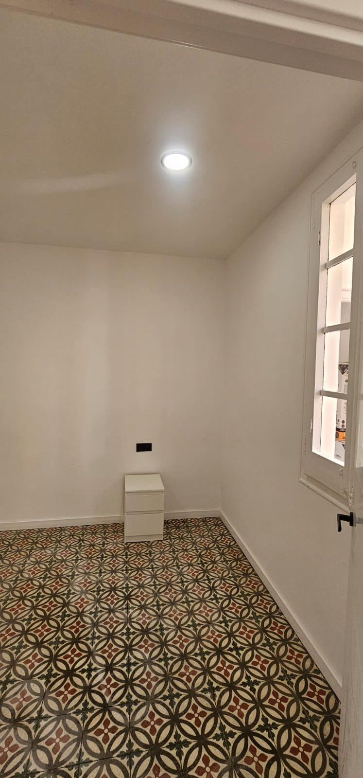 Imagen 9 Piso en venta en Hospitalet De Llobregat L´ / Ubicado a 100 metros de para metro Torrass...