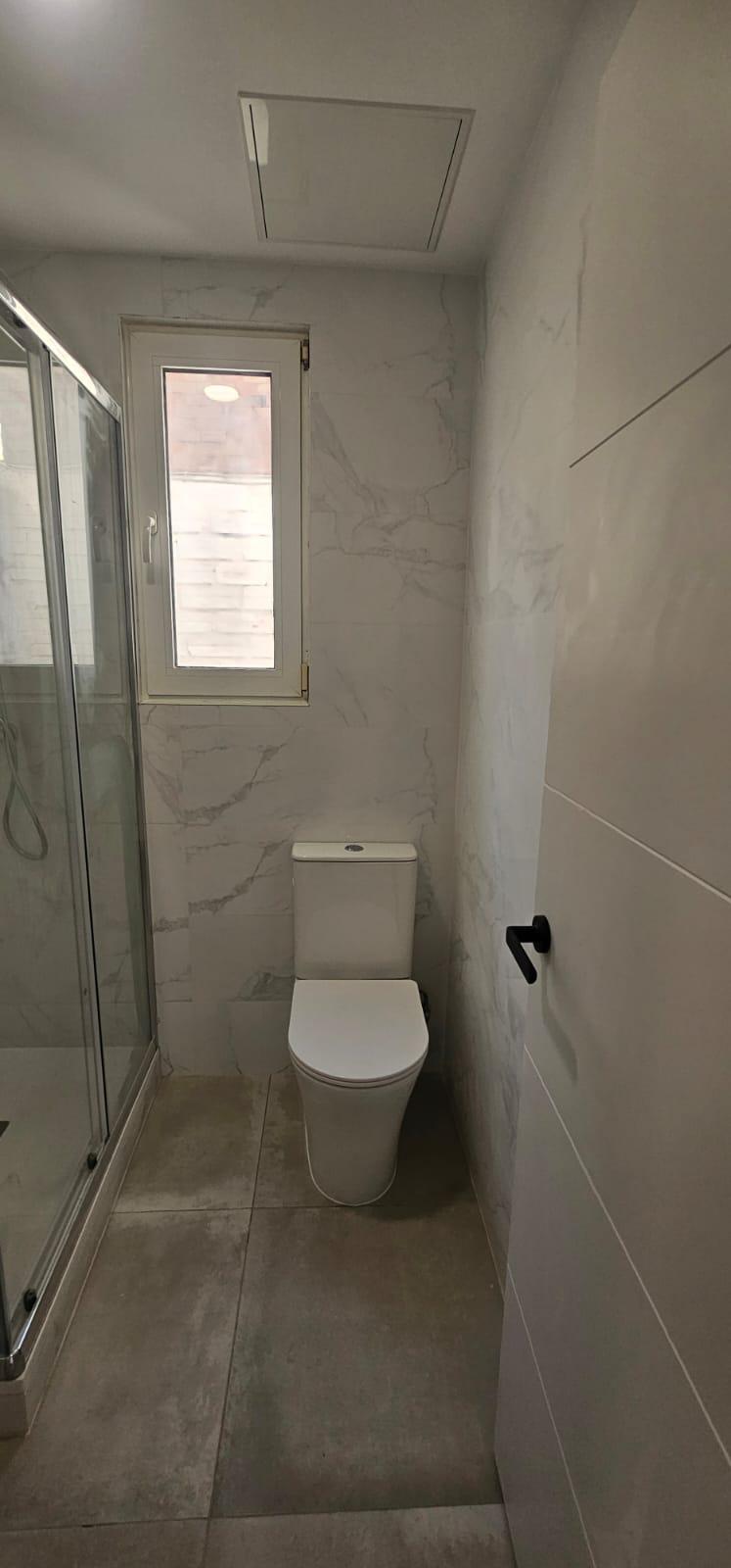 Imagen 13 Piso en venta en Hospitalet De Llobregat L´ / Ubicado a 100 metros de para metro Torrass...