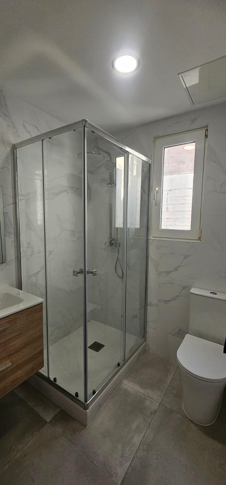 Imagen 14 Piso en venta en Hospitalet De Llobregat L´ / Ubicado a 100 metros de para metro Torrass...