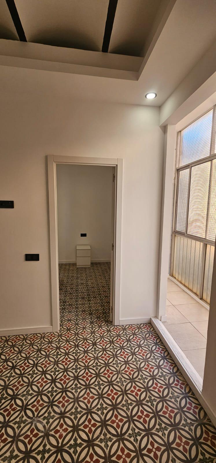 Imagen 21 Piso en venta en Hospitalet De Llobregat L´ / Ubicado a 100 metros de para metro Torrass...