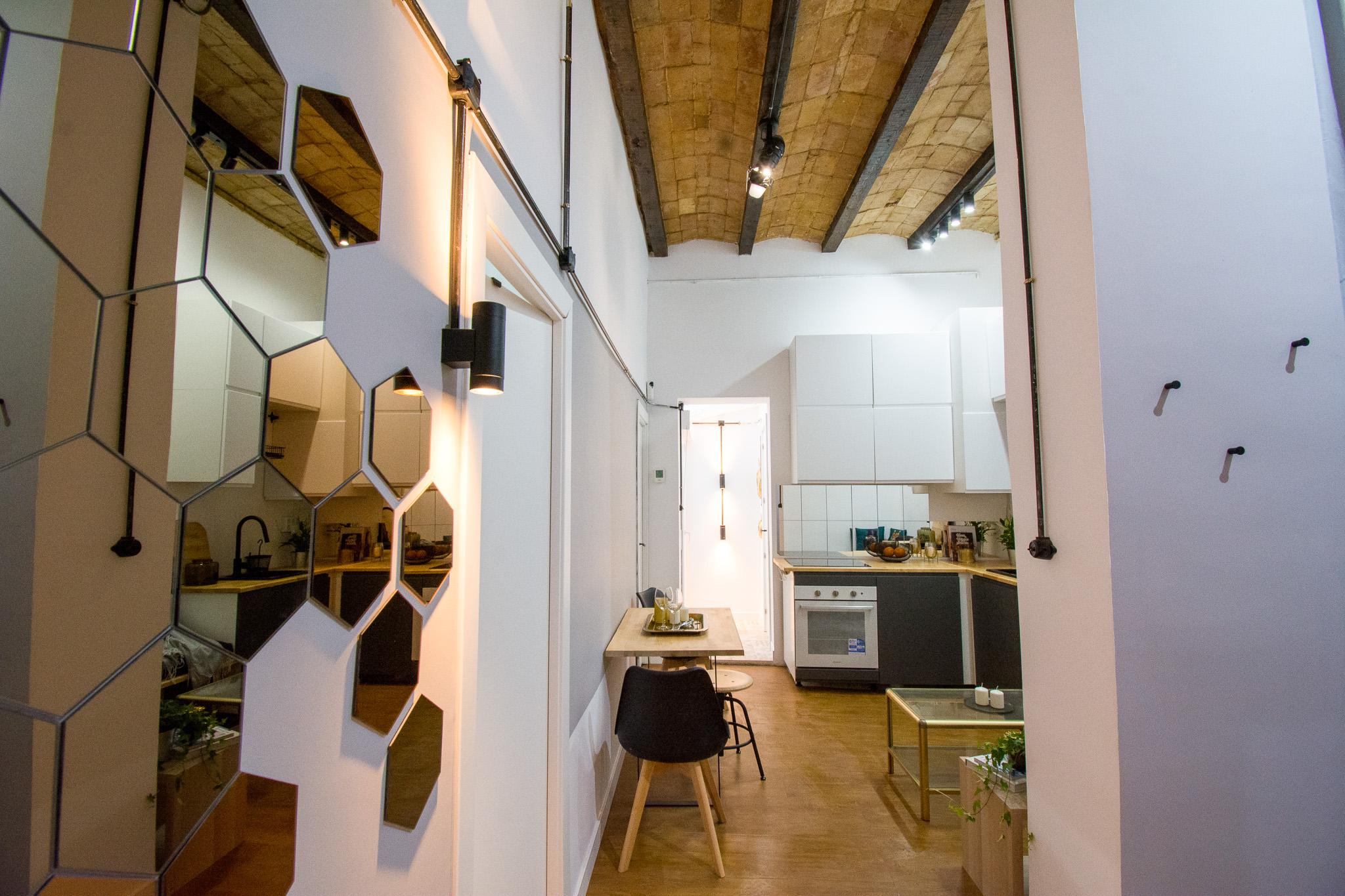 Imagen 2 Planta Baja en venta en Hospitalet De Llobregat L´ / A solo 5 minutos del metro Santa Eulalia