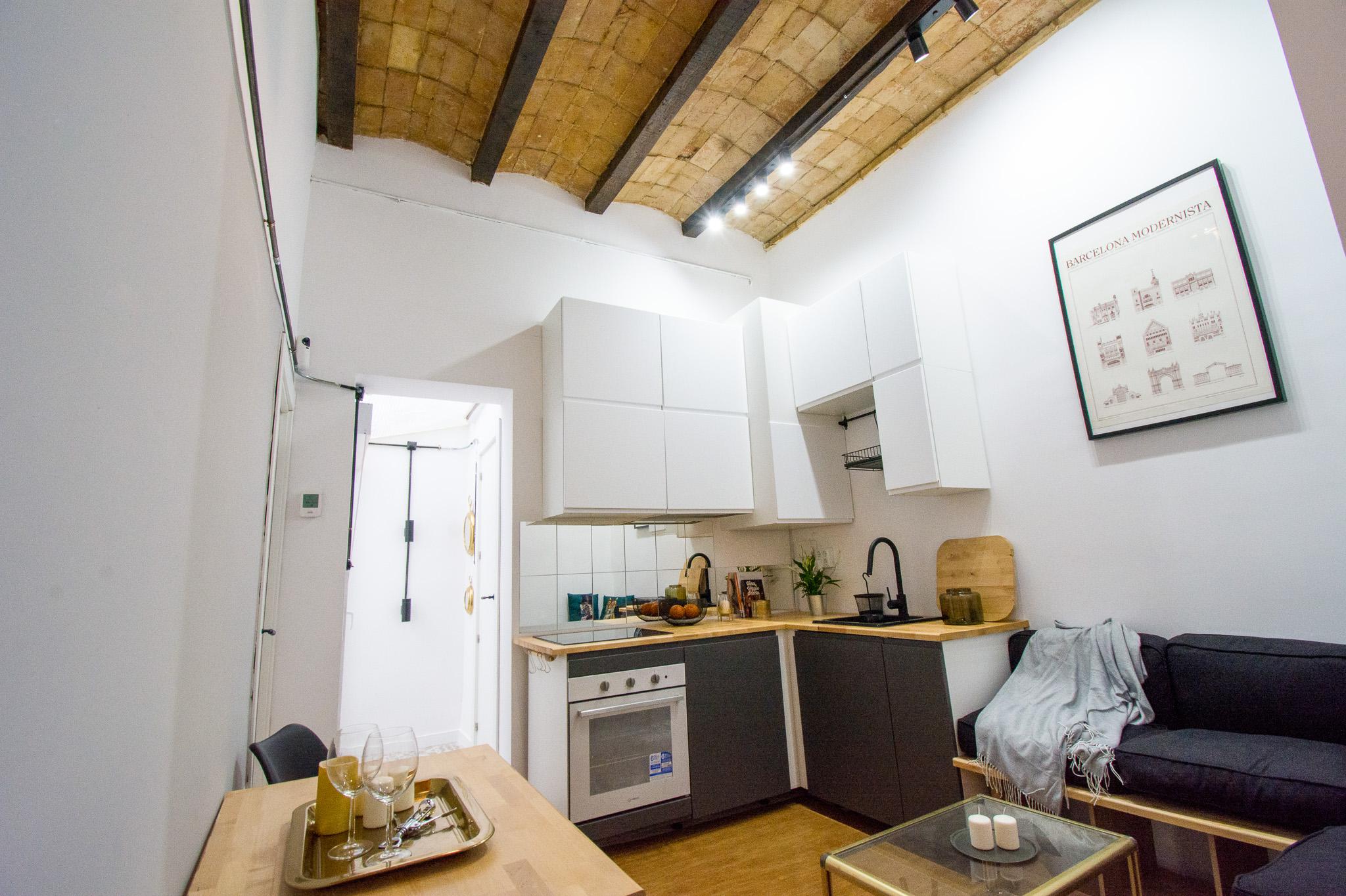 Imagen 3 Planta Baja en venta en Hospitalet De Llobregat L´ / A solo 5 minutos del metro Santa Eulalia