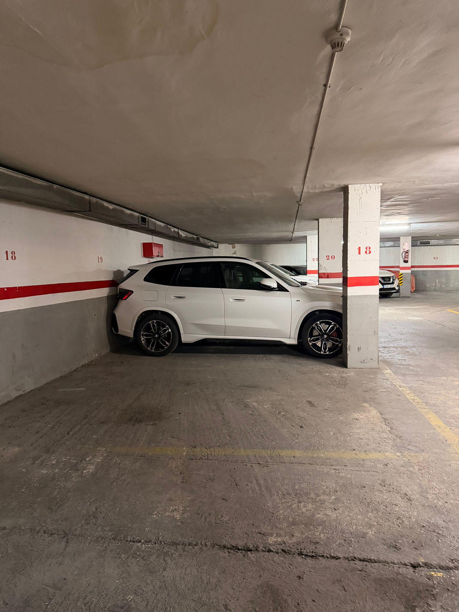 Imagen 2 Parking Coche en venta en Barcelona / Calle Riera Blanca