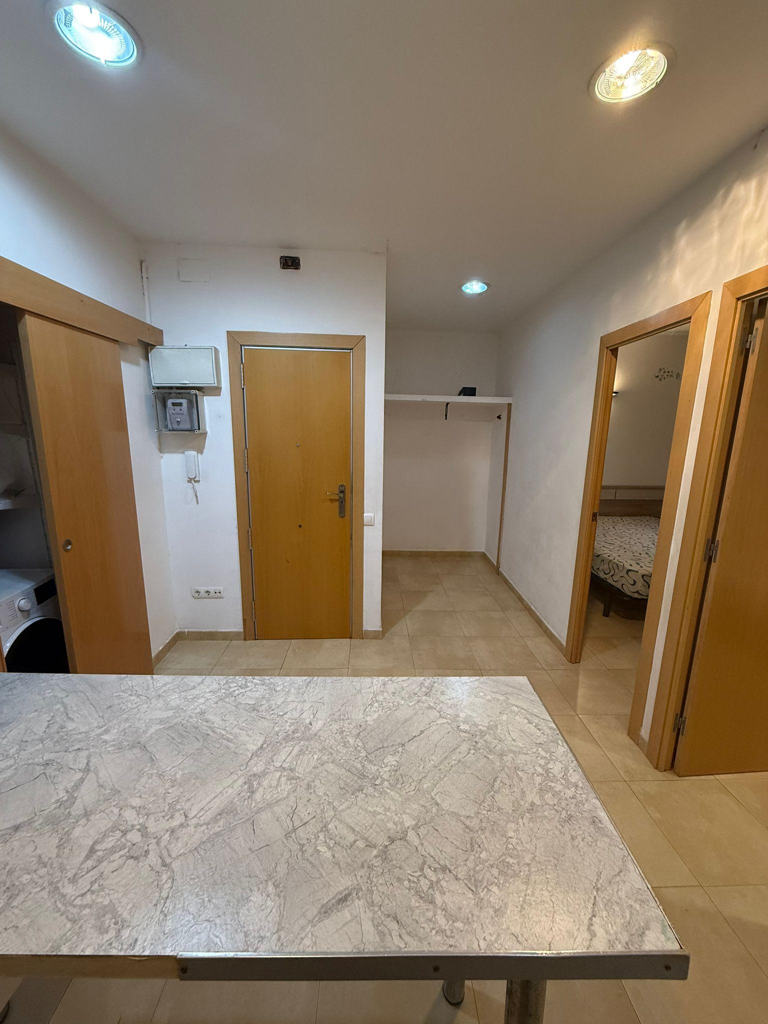 Imagen 3 Piso en venta en Hospitalet De Llobregat L´ / A solo 8 minutos hasta el Mercado de Collblanc