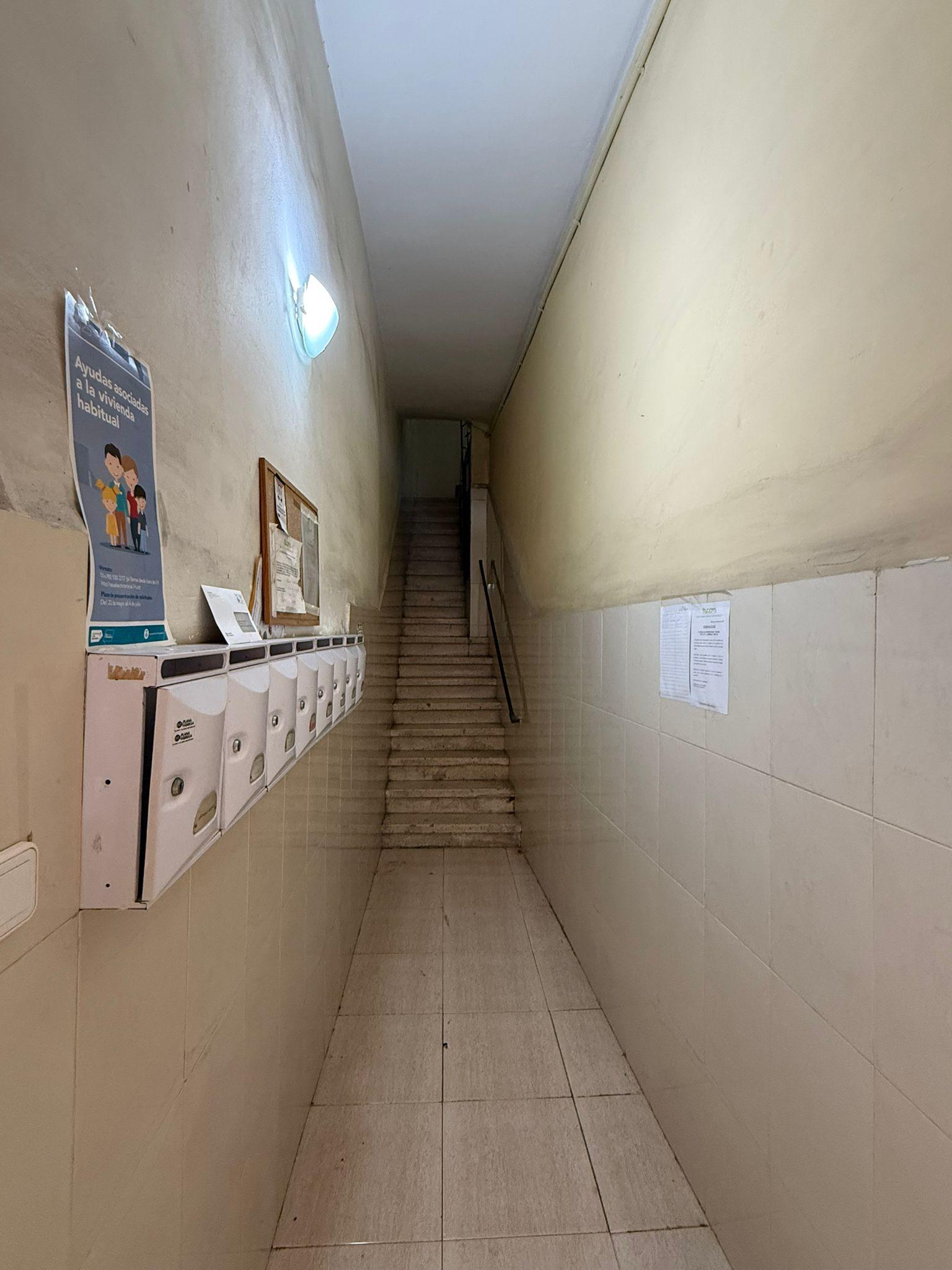 Imagen 14 Piso en venta en Hospitalet De Llobregat L´ / A solo 8 minutos hasta el Mercado de Collblanc