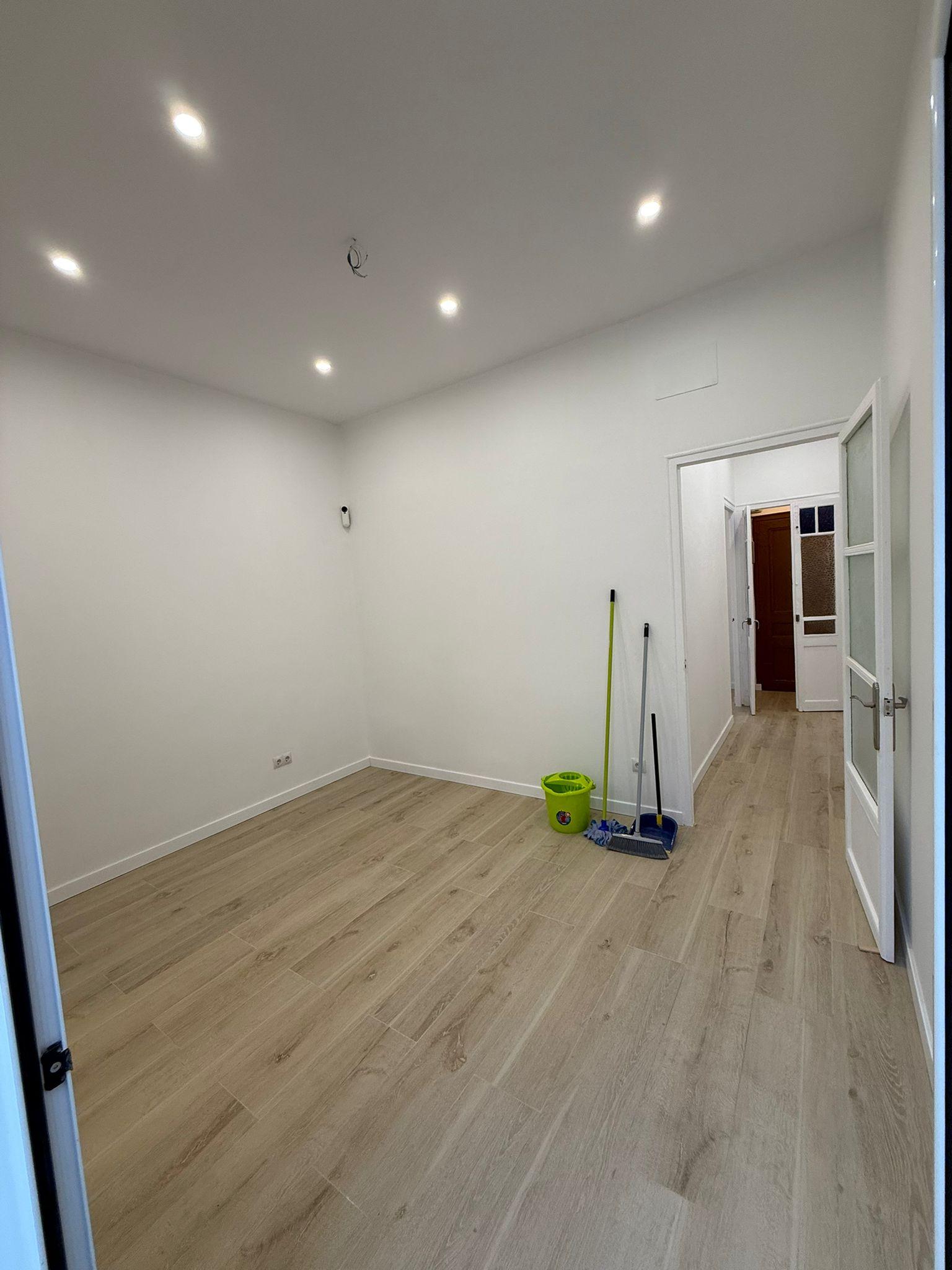 Imagen 11 Casa Pareada en venta en Hospitalet De Llobregat L´ / A solo un caalle de Barcelona San...