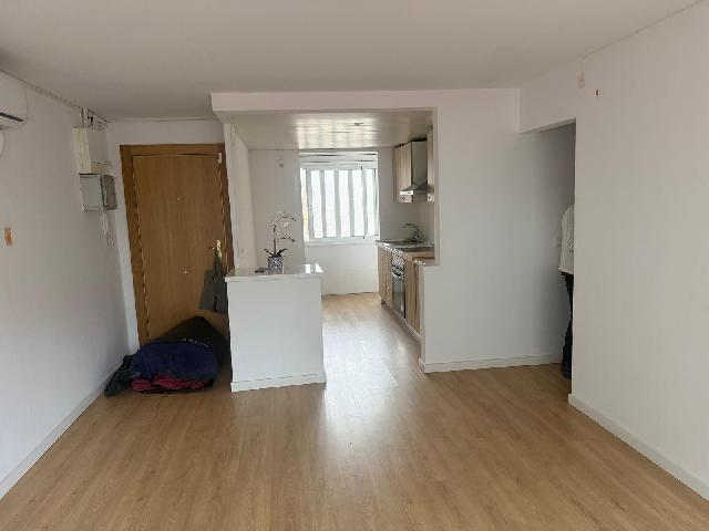 Imagen 1 Inmueble 301678 - Piso en alquiler en Hospitalet De Llobregat (L´) / Metro Linea 1 Estación de Bellvitge