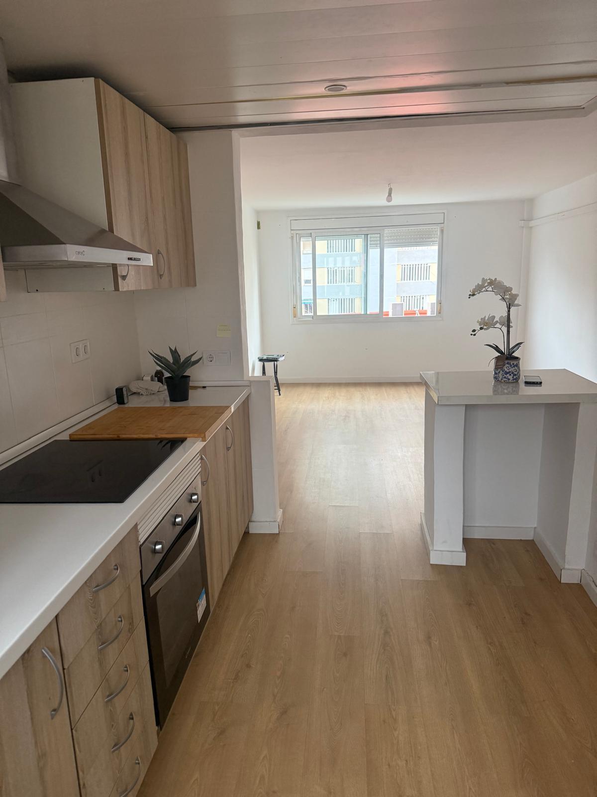 Imagen 5 Piso en alquiler en Hospitalet De Llobregat L´ / Metro Linea 1 Estación de Bellvitge