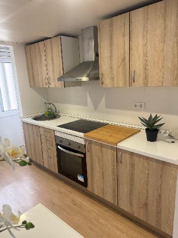 Imagen 6 Inmueble 301678 - Piso en alquiler en Hospitalet De Llobregat (L´) / Metro Linea 1 Estación de Bellvitge