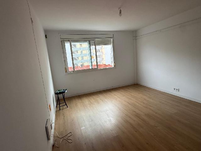 Imagen 15 Inmueble 301678 - Piso en alquiler en Hospitalet De Llobregat (L´) / Metro Linea 1 Estación de Bellvitge