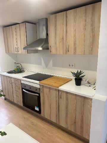 Imagen 7 Inmueble 301678 - Piso en alquiler en Hospitalet De Llobregat (L´) / Metro Linea 1 Estación de Bellvitge