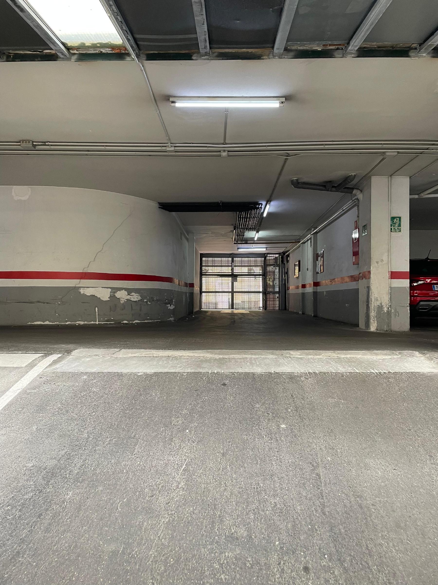 Imagen 9 Parking Coche en venta en Barcelona /  A 5 minutos Sants Badal - Metro L5