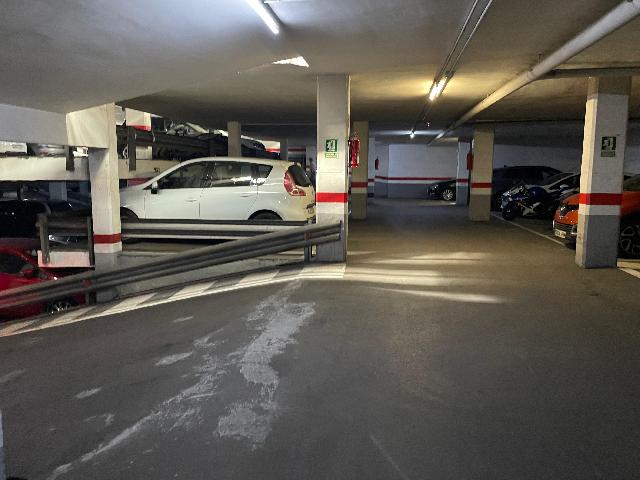 Imagen 7 Inmueble 302554 - Parking Coche en venta en Barcelona /  A 5 minutos Sants Badal - Metro L5