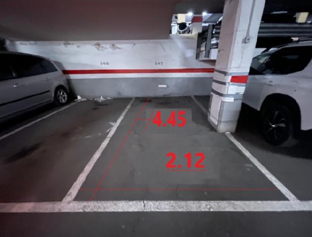 Imagen 1 Inmueble 302554 - Parking Coche en venta en Barcelona /  A 5 minutos Sants Badal - Metro L5