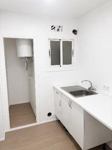 Imagen 6 Inmueble 303194 - Planta Baja en venta en Santa Coloma De Gramenet / Metro L1 estacion Fondo
