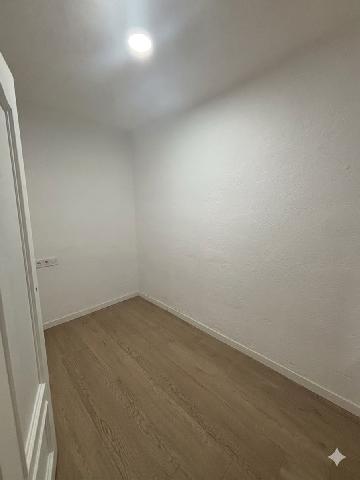 Imagen 3 Inmueble 303194 - Planta Baja en venta en Santa Coloma De Gramenet / Metro L1 estacion Fondo