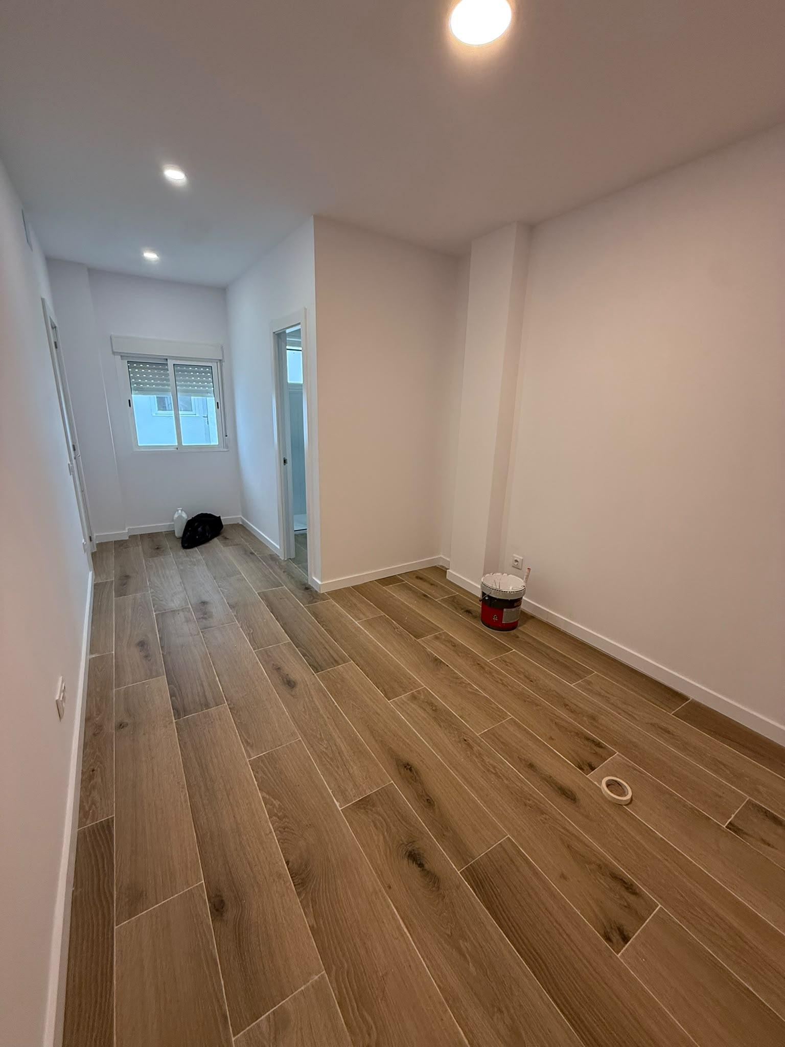 Imagen 13 Planta Baja en venta en Hospitalet De Llobregat L´ / A tan solo 5 miunutos de metro L1 T...