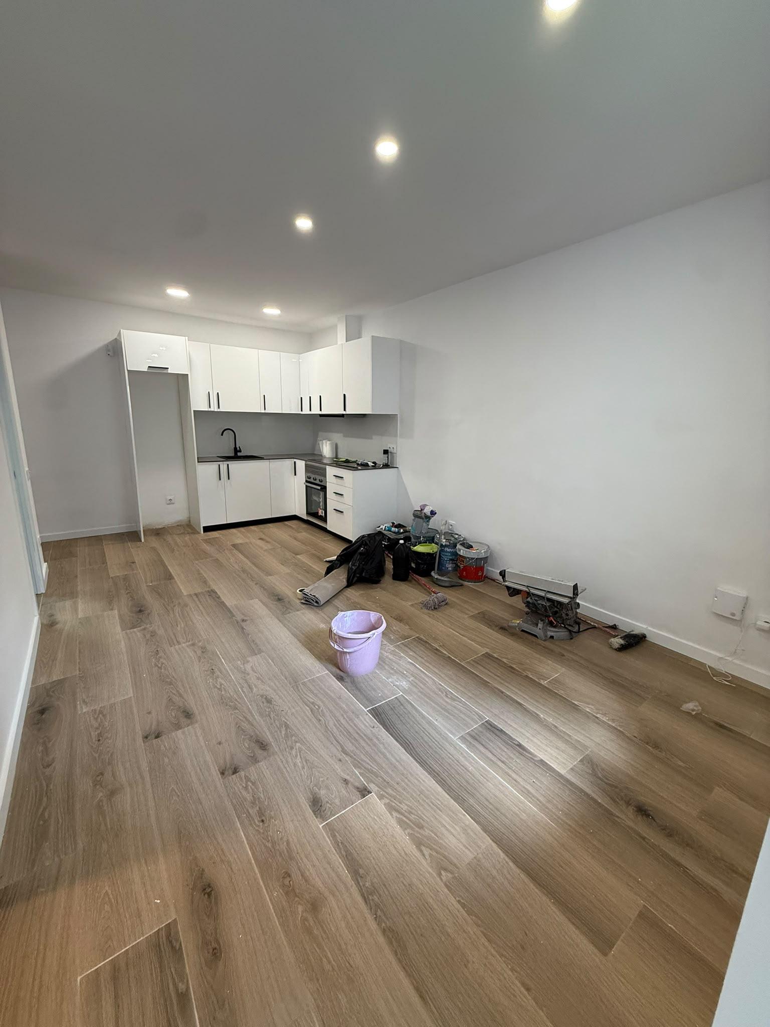 Imagen 3 Planta Baja en venta en Hospitalet De Llobregat L´ / A tan solo 5 miunutos de metro L1 T...