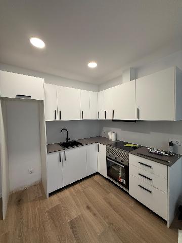 Imagen 1 Inmueble 303889 - Planta Baja en venta en Hospitalet De Llobregat (L´) / A tan solo 5 miunutos de metro L1 T...