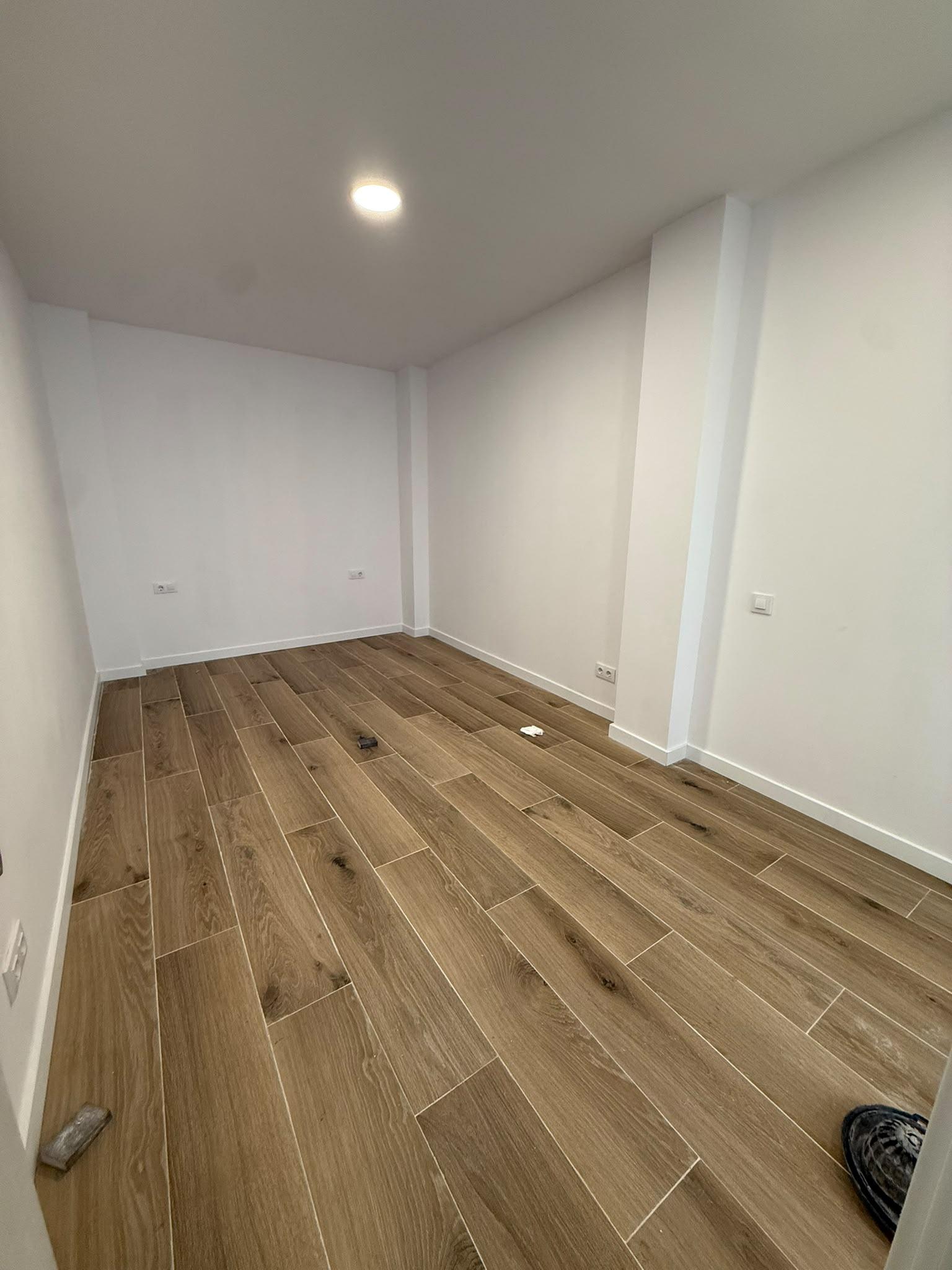 Imagen 16 Planta Baja en venta en Hospitalet De Llobregat L´ / A tan solo 5 miunutos de metro L1 T...