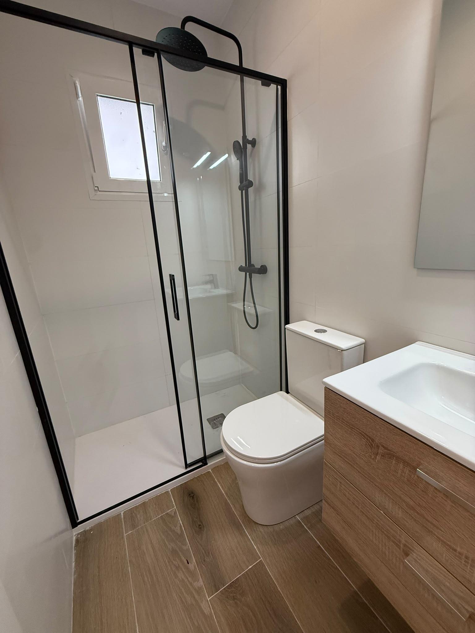 Imagen 14 Planta Baja en venta en Hospitalet De Llobregat L´ / A tan solo 5 miunutos de metro L1 T...
