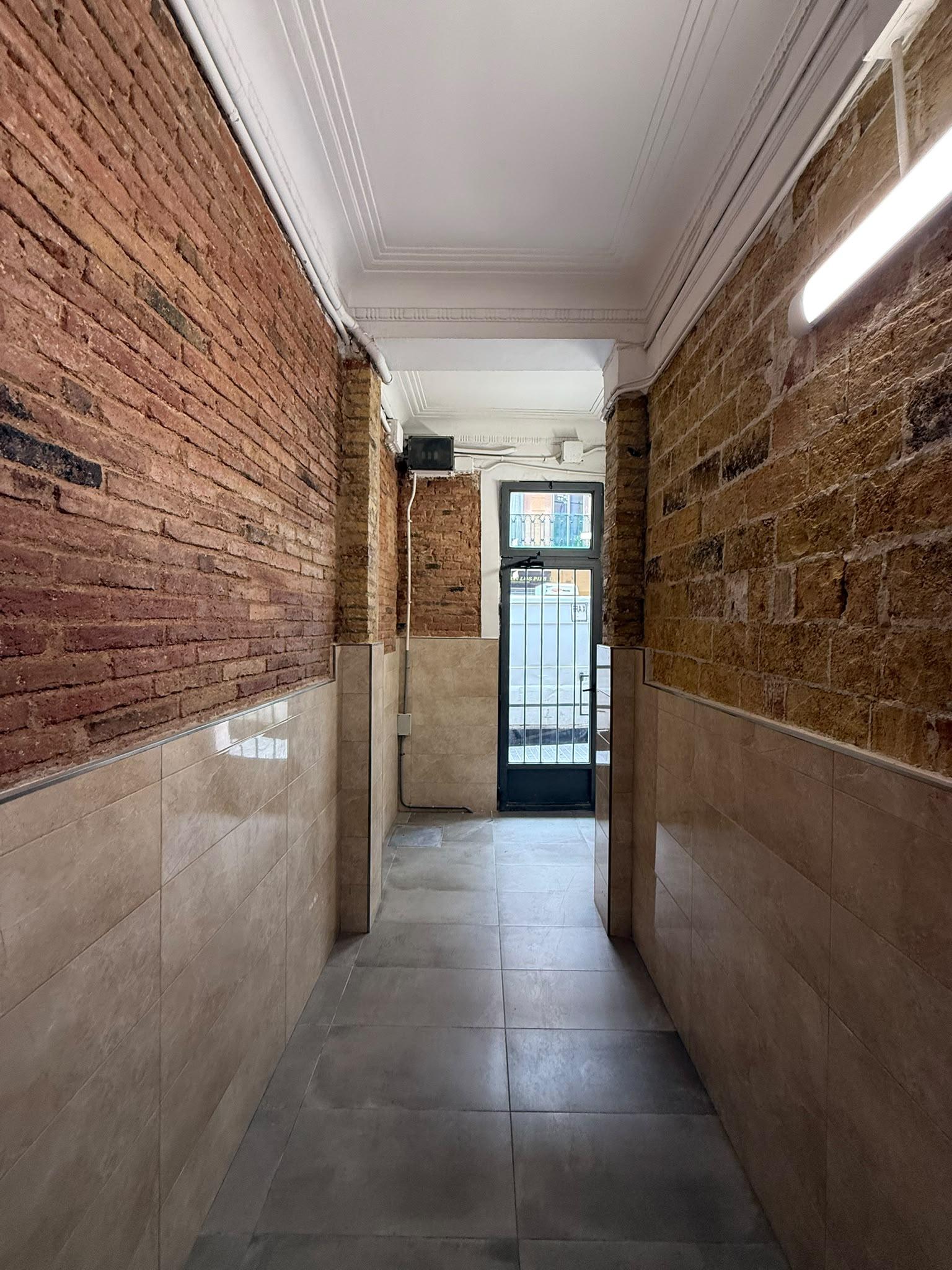 Imagen 20 Planta Baja en venta en Hospitalet De Llobregat L´ / A tan solo 5 miunutos de metro L1 T...
