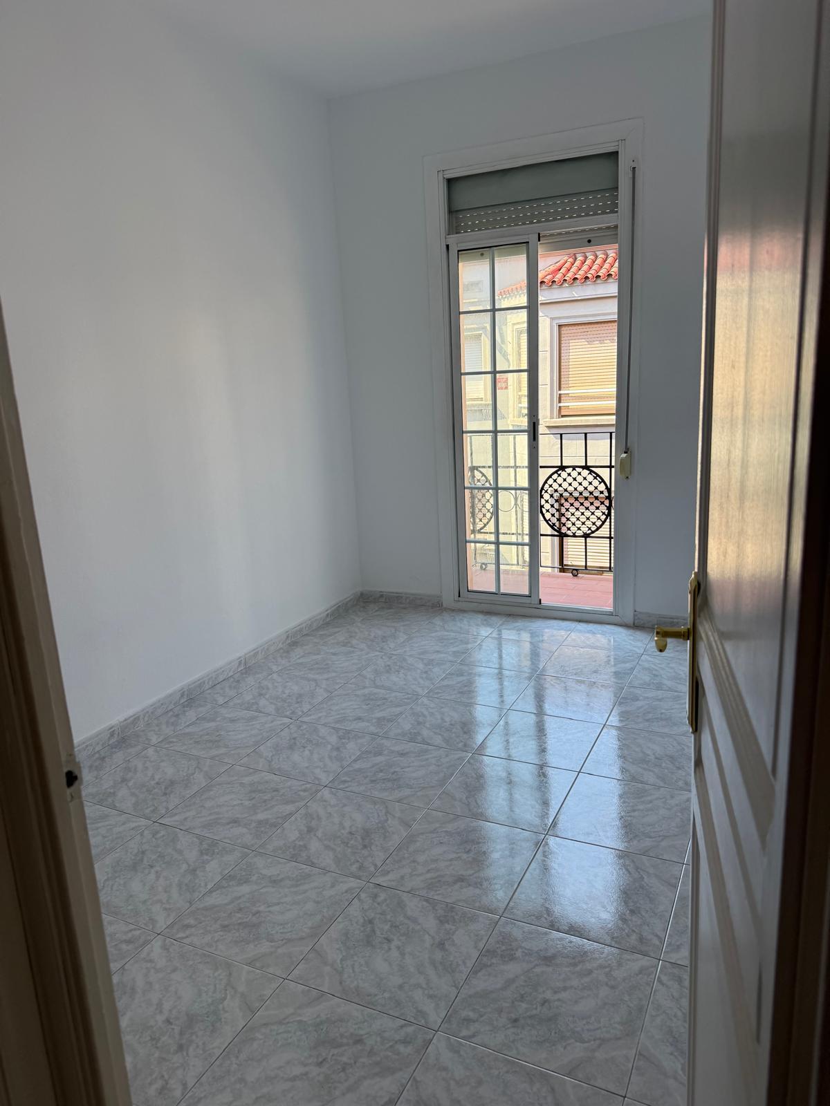 Imagen 5 Apartamento en venta en Hospitalet De Llobregat L´ / Cerca del metro santa eulalia