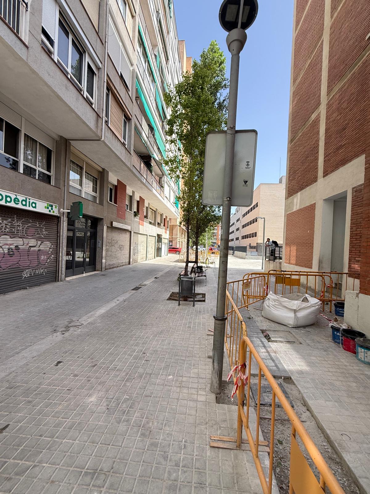 Imagen 11 Local Comercial en alquiler en Hospitalet De Llobregat L´ / Metro probenzana L9 Santa Eulalia