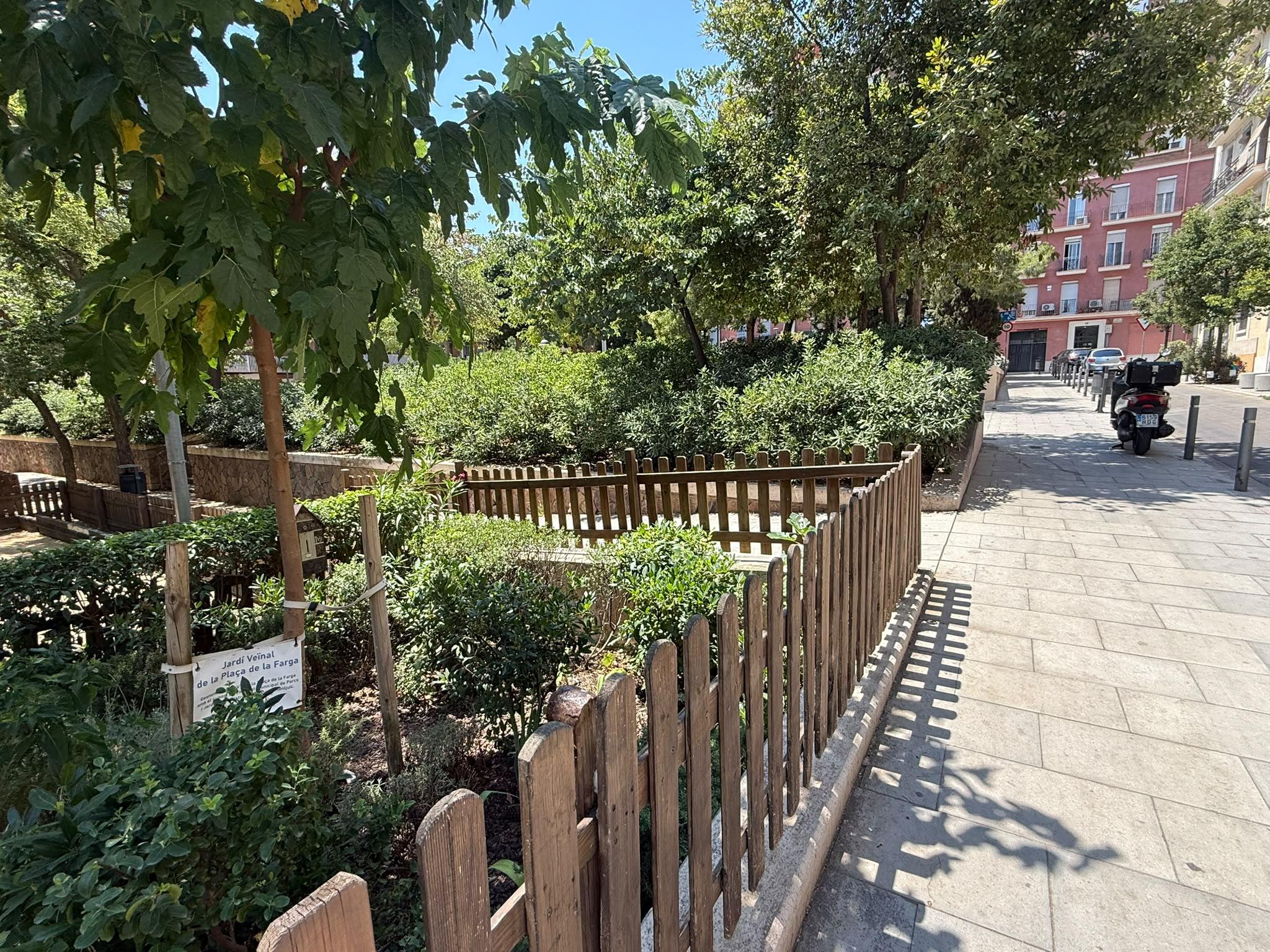 Imagen 11 Planta Baja en venta en Barcelona / Sants en Monjuit