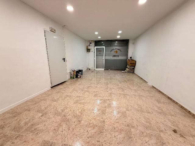Imagen 5 Inmueble 304481 - Local Comercial en venta en Hospitalet De Llobregat (L´) / Estrategicamente situado a 2 pa...