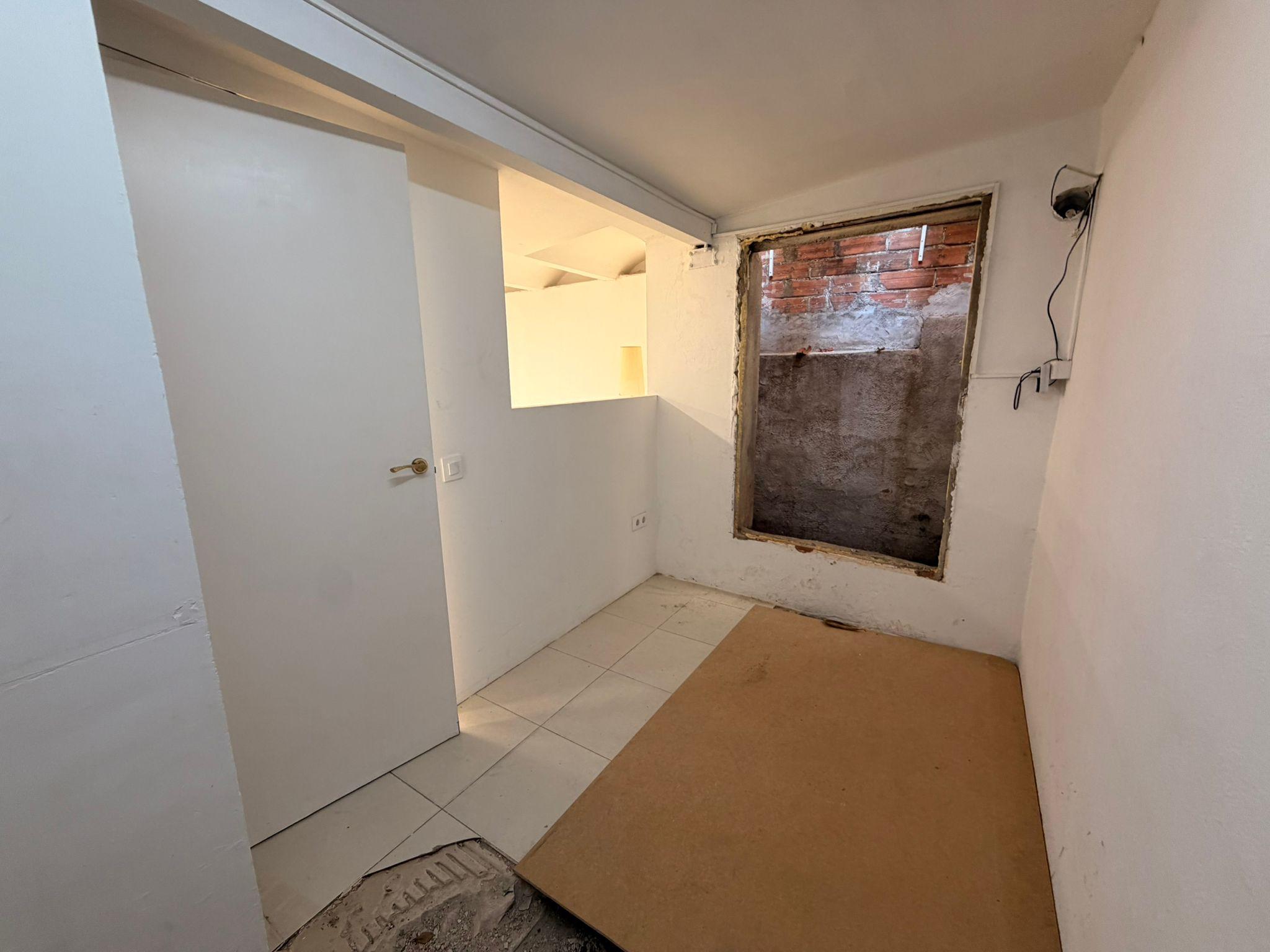 Imagen 16 Local Comercial en venta en Hospitalet De Llobregat L´ / Estrategicamente situado a 2 pa...
