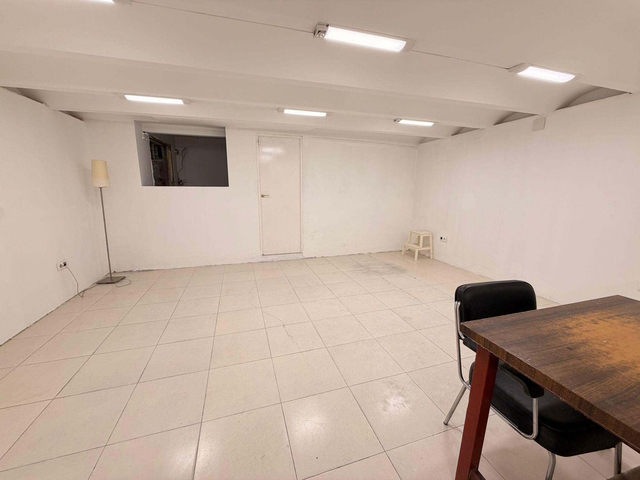 Imagen 19 Local Comercial en venta en Hospitalet De Llobregat L´ / Estrategicamente situado a 2 pa...