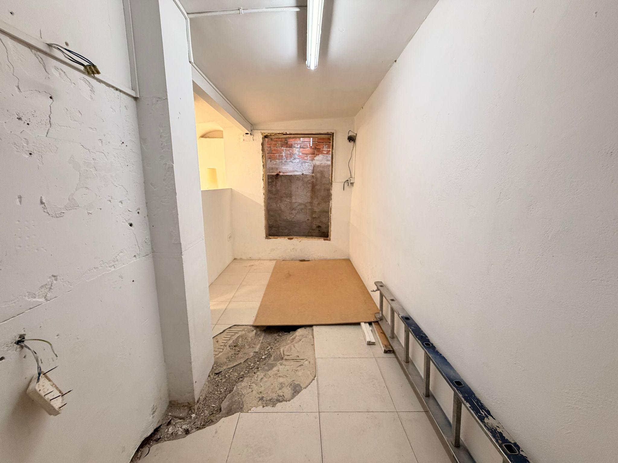 Imagen 20 Local Comercial en venta en Hospitalet De Llobregat L´ / Estrategicamente situado a 2 pa...