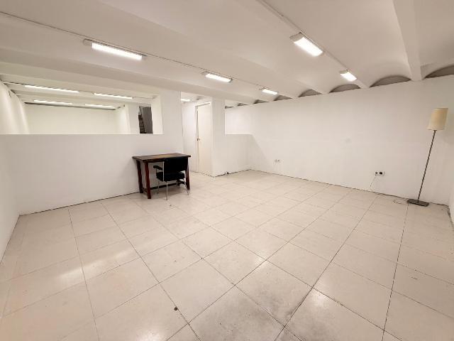 Imagen 8 Inmueble 304481 - Local Comercial en venta en Hospitalet De Llobregat (L´) / Estrategicamente situado a 2 pa...
