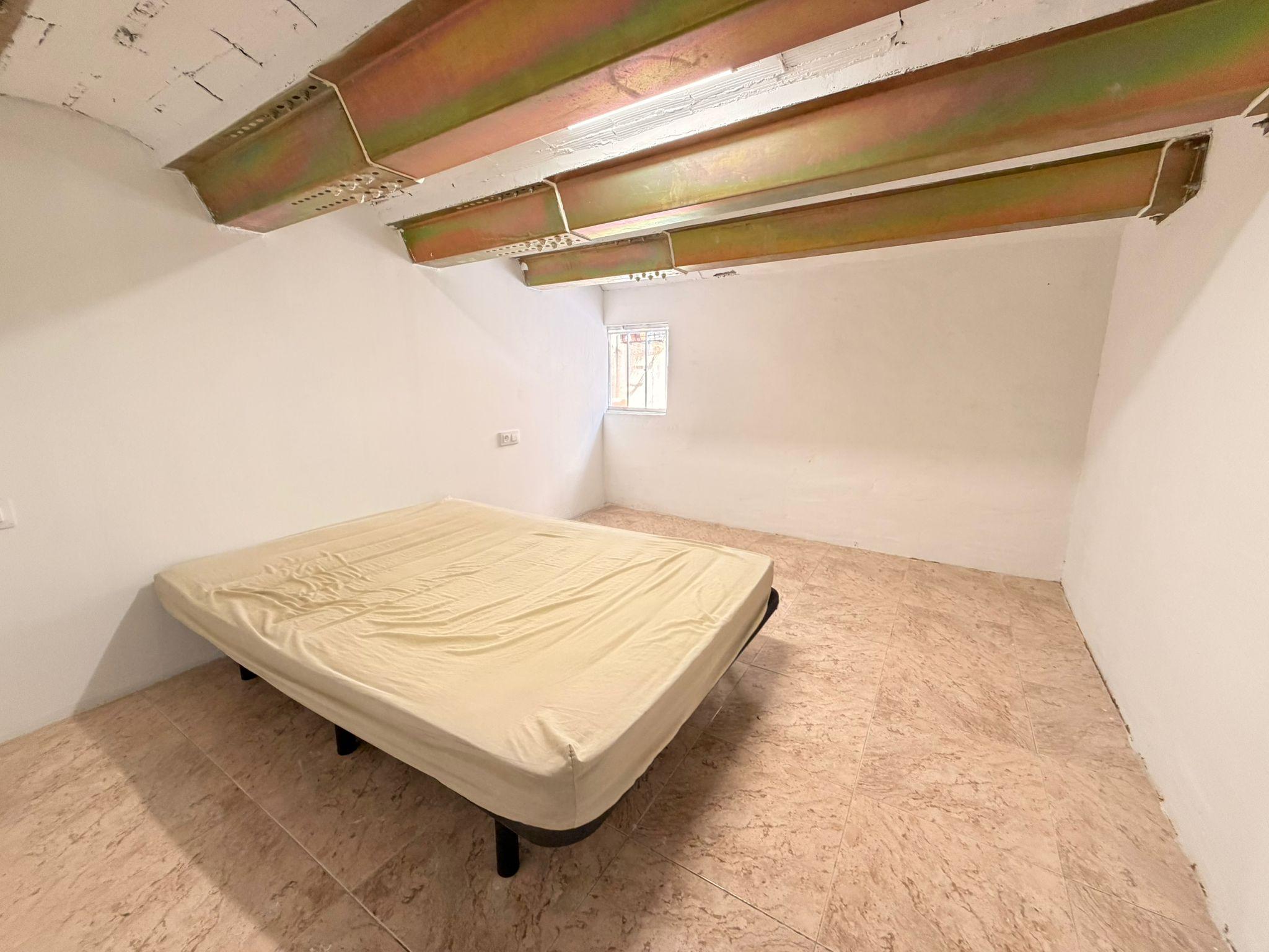 Imagen 33 Local Comercial en venta en Hospitalet De Llobregat L´ / Estrategicamente situado a 2 pa...