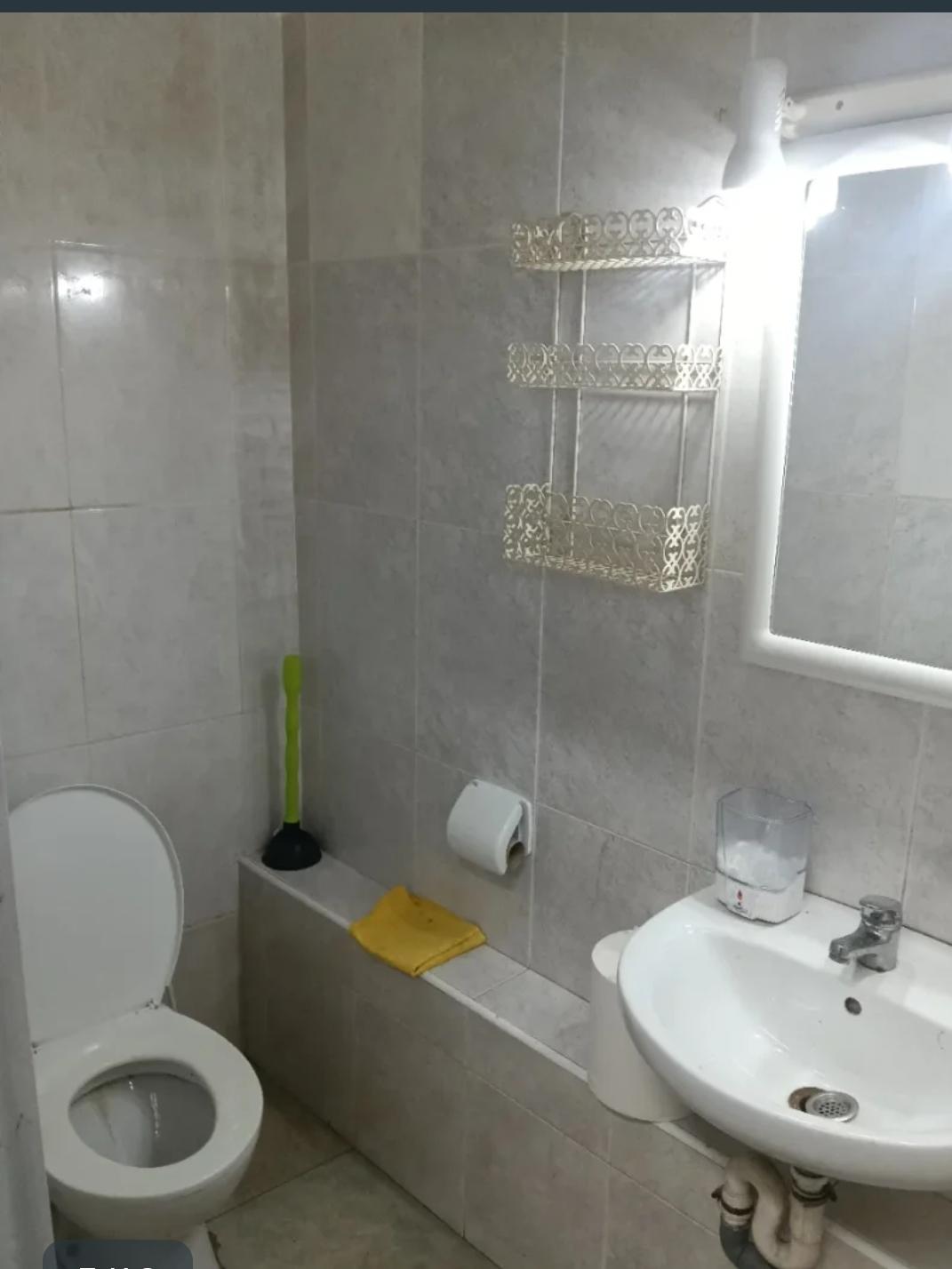 Imagen 5 Local Comercial en alquiler en Cornellà De Llobregat / Carrer de la Costa Brava,Cornellà 