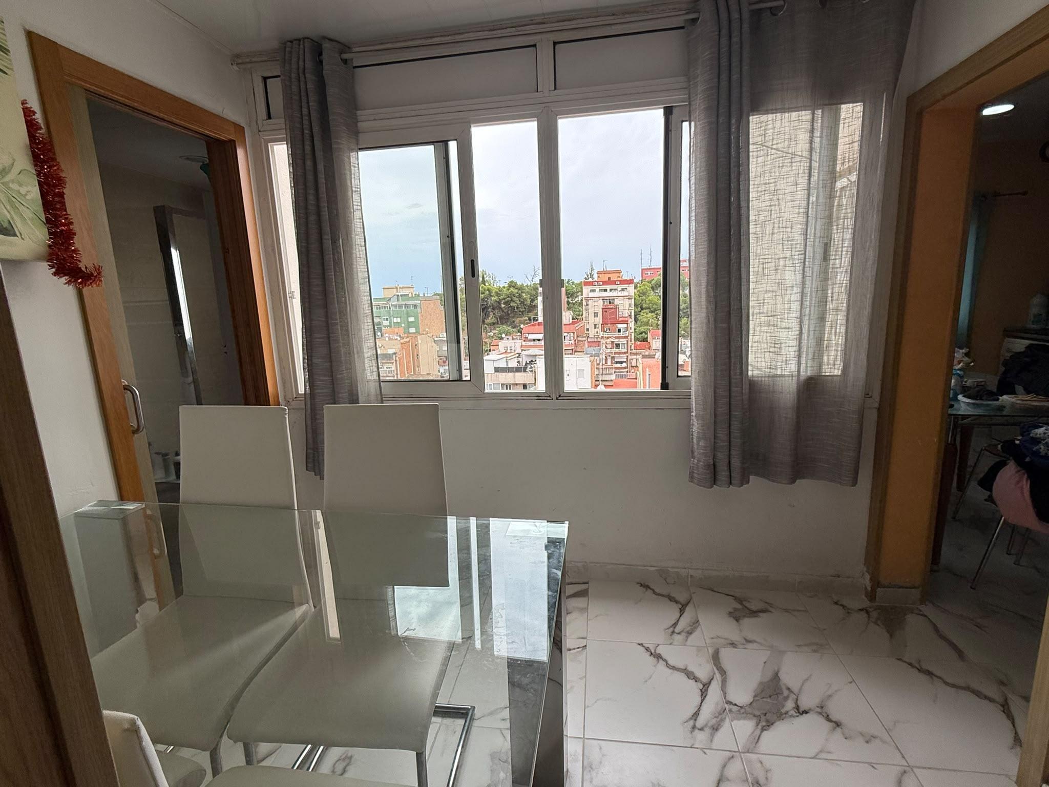 Imagen 5 Piso en venta en Badalona /  Junto al Parque Turó Caritg