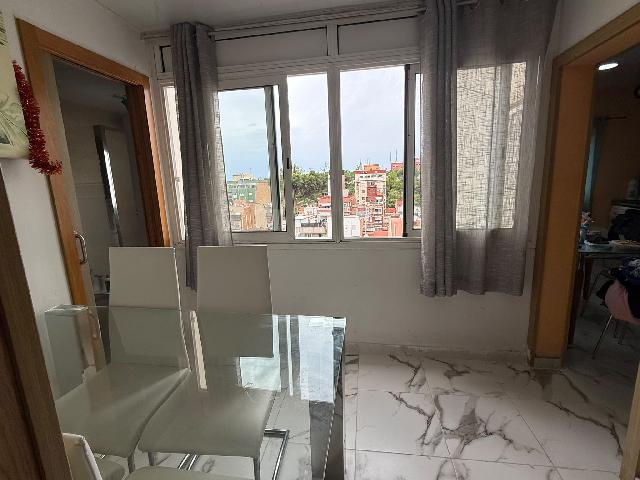 Imagen 5 Inmueble 305436 - Piso en venta en Badalona /  Junto al Parque Turó Caritg