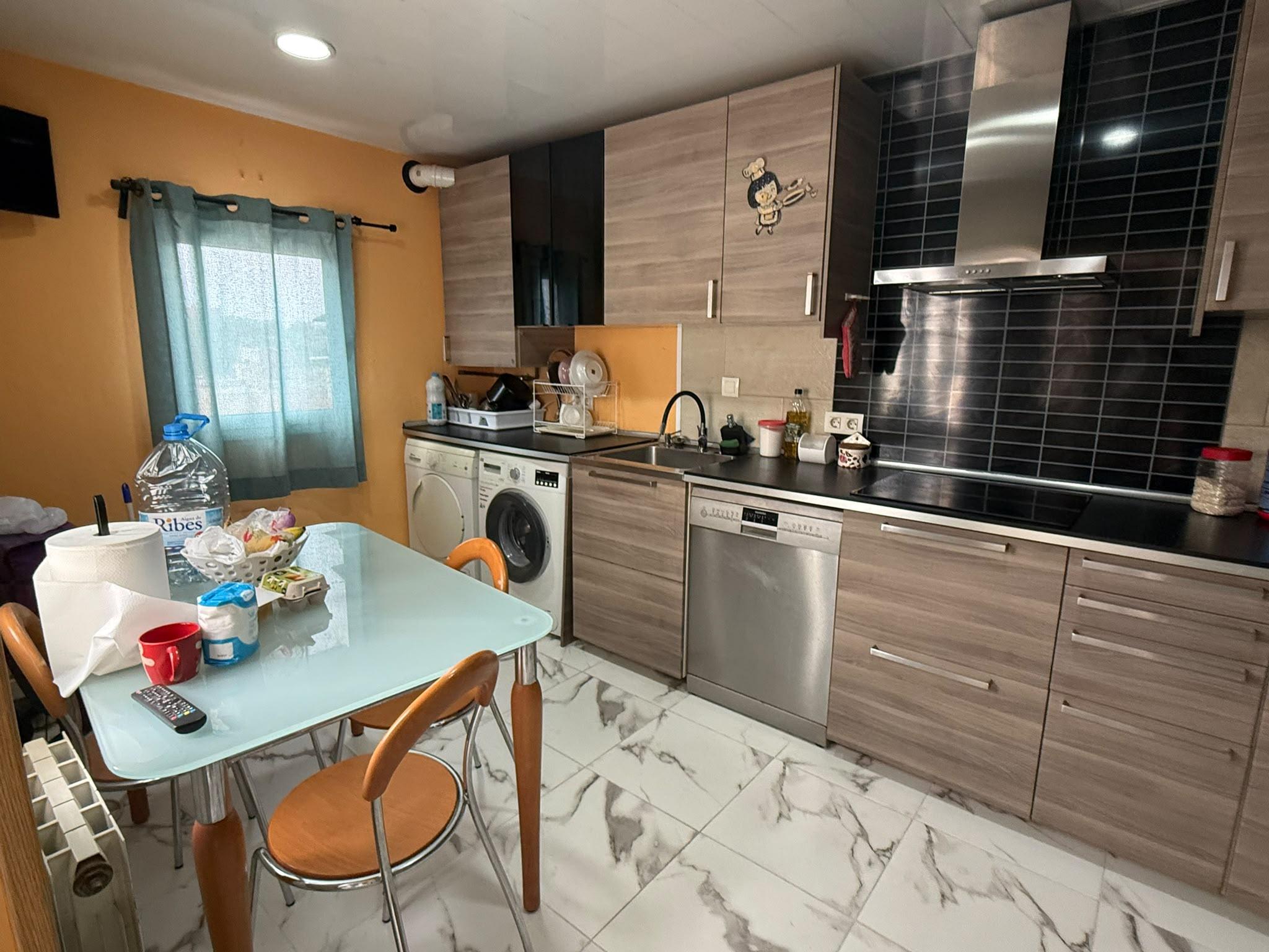 Imagen 1 Piso en venta en Badalona /  Junto al Parque Turó Caritg